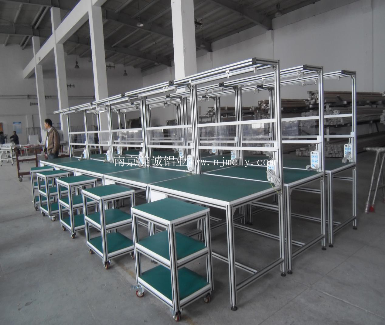 工作臺選用什么規(guī)格型材01 工作臺選用什么規(guī)格型材01